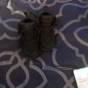 Jordan 1 mid size 7 toddlers